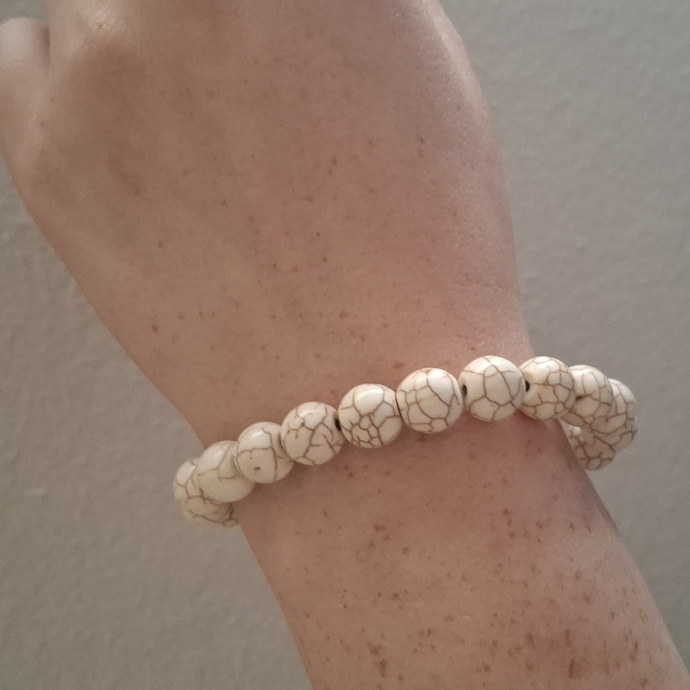 Chic Cream Beaded Bracelet
